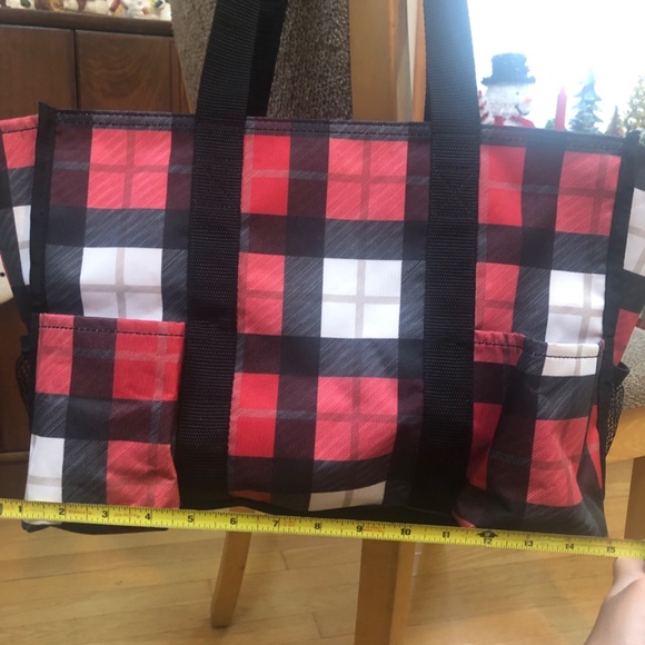 Thirty-One Buffalo Plaid Tote bag/weekender - Picture 10 of 14
